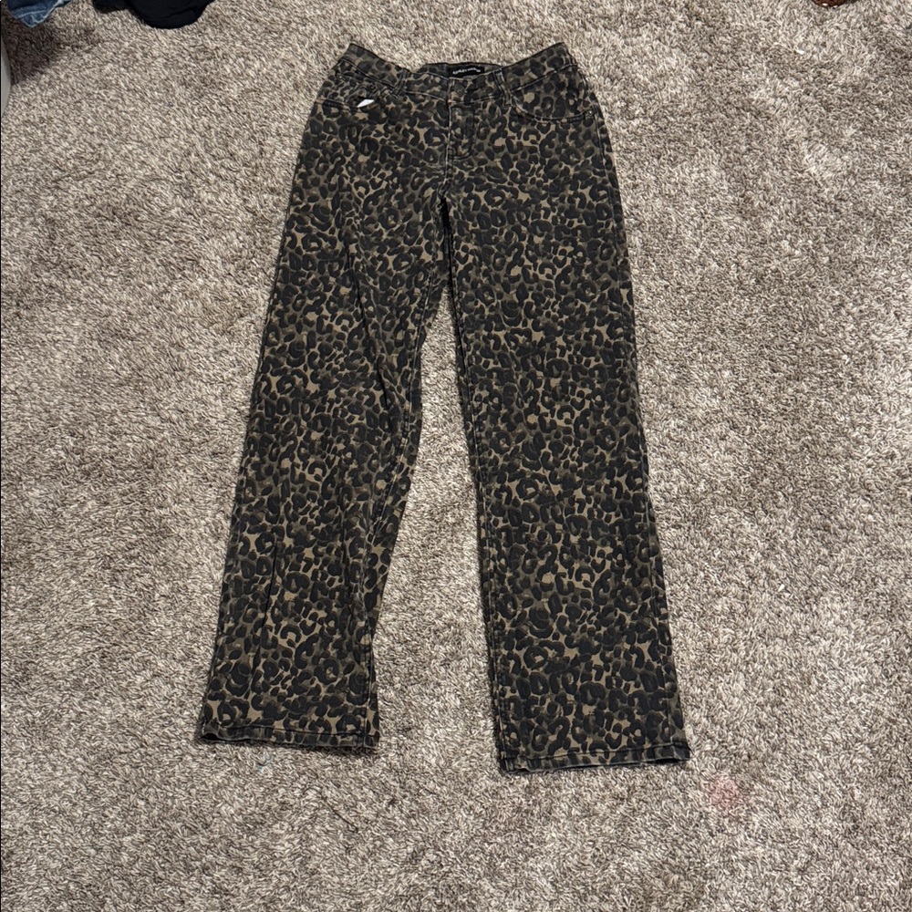 Ashley Mason Cheetah Print Jeans with bows on pockets